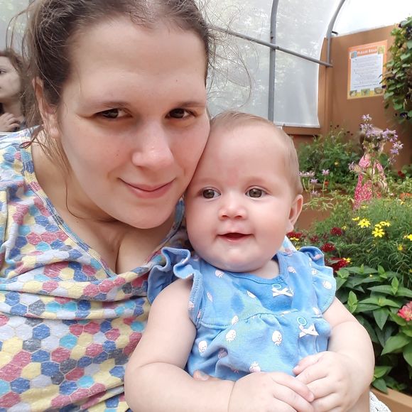 Meet your Posher, Ama - Picture 1 of 1